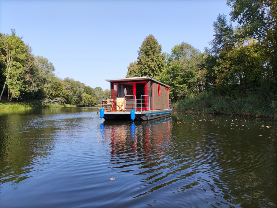 HOUSE BOAT ECO-WOOD 18 M2 / 2 PERS.