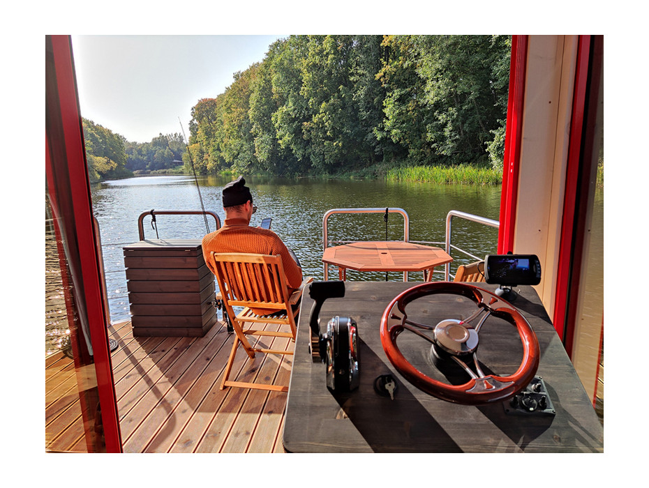 HOUSE BOAT ECO-WOOD 18 M2 / 2 PERS.